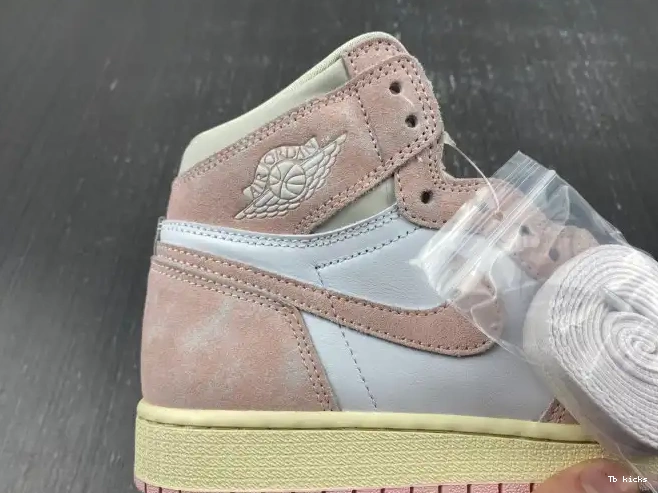 Rep TBK 1 (Women's) Air Jordan OG High Pink FD2596-600 Washed Retro 0422